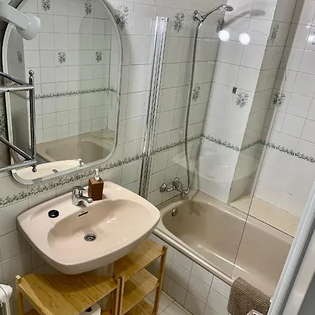 Con Garaje A Un Paso De La Playa * Gijon