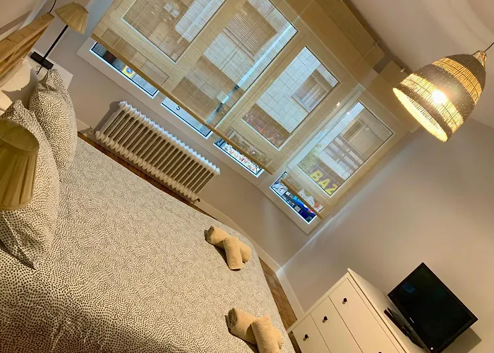 Con Garaje A Un Paso De La Playa * خيخون