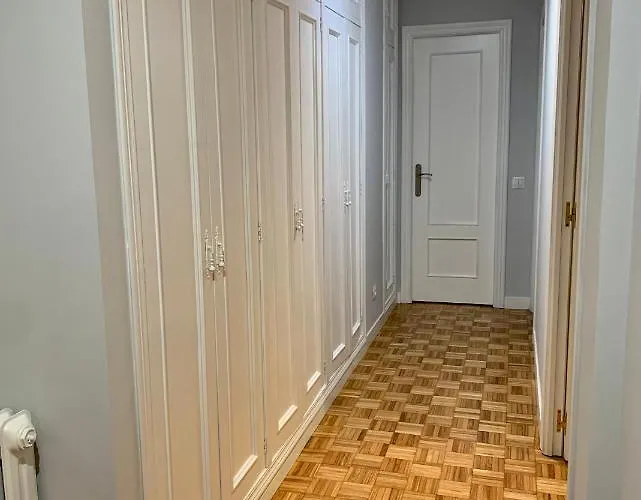 Con Garaje A Un Paso De La Playa *