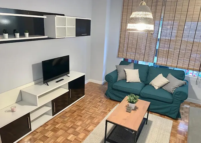 Con Garaje A Un Paso De La Playa *